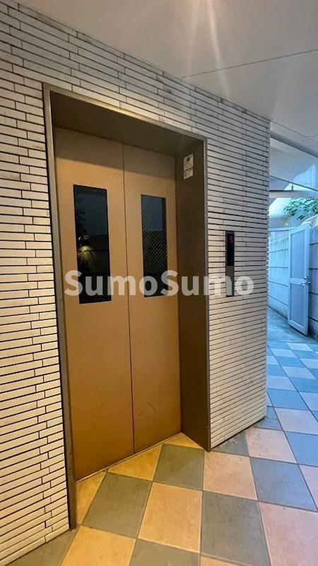 ジェイパーク青葉台弐番館のロビー|落ち着いたロビーです