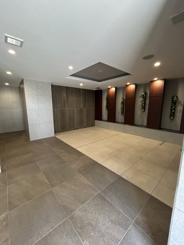 プレサンス尼崎アルモナ のロビー