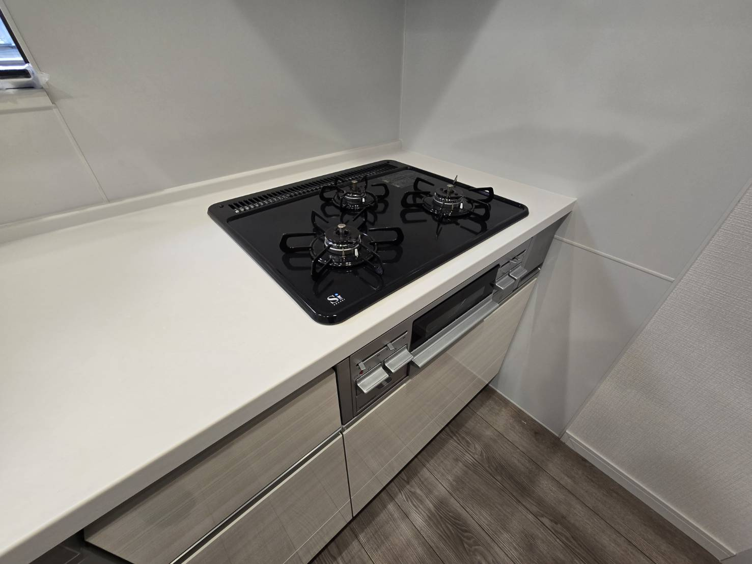 朝日プラザ大橋南のキッチン|三口コンロなので効率よく家事ができます☆