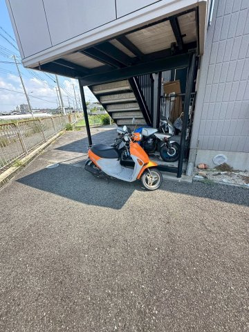 プリシェール南別府の駐車場