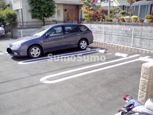 プリティーホメイの駐車場|駐車場があります