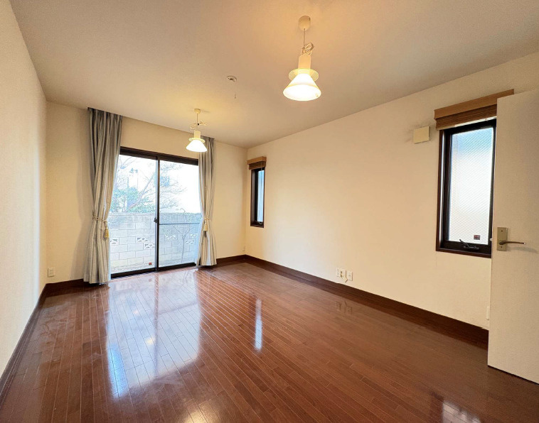 大田区南久が原1　中古戸建の洋室|現地ご見学希望・資料請求などお気軽にお問い合わせ下さい！
03-5990-5201