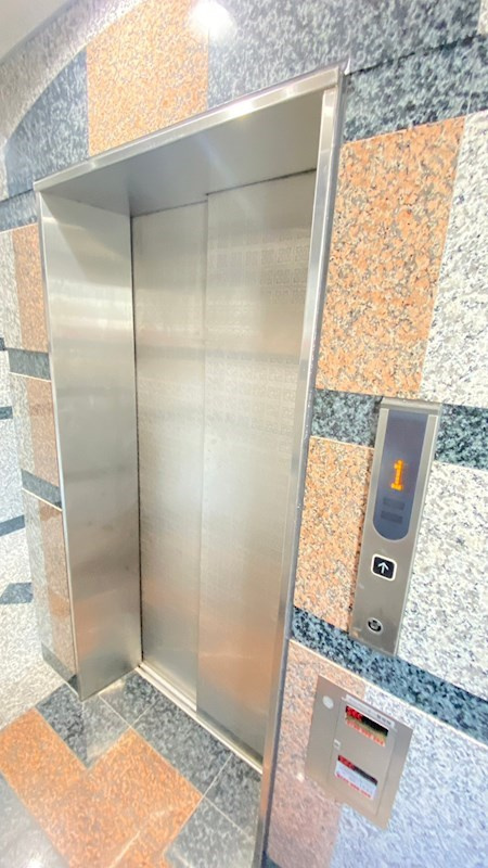 スカイコート駒沢大学のロビー