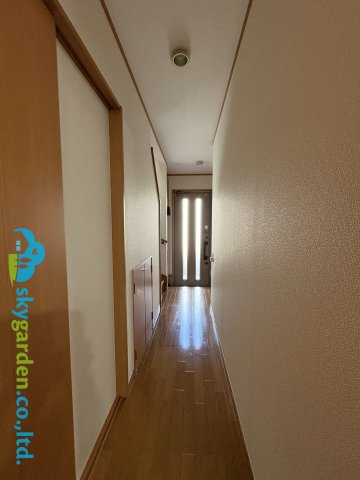 平塚市徳延　中古戸建の内装|1階の廊下