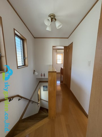 平塚市徳延　中古戸建の内装|2階踊り場