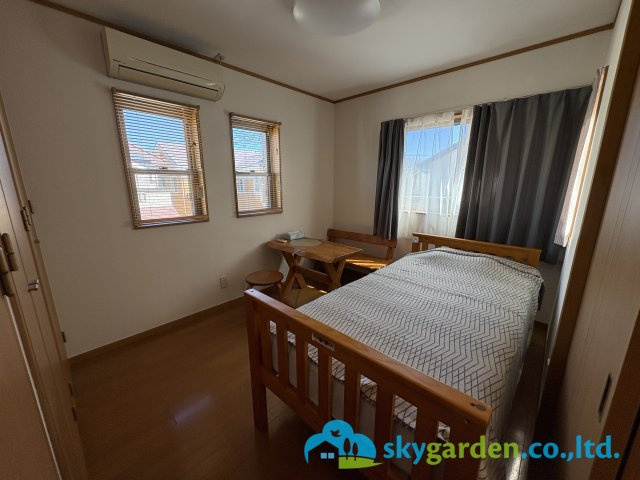 平塚市徳延　中古戸建の洋室