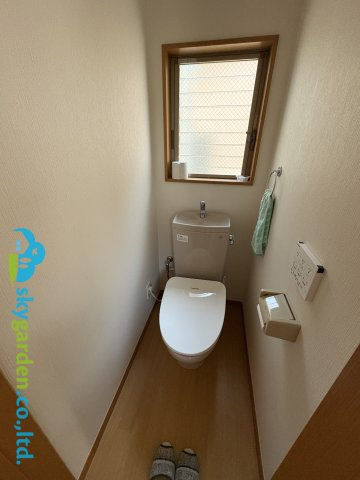 平塚市徳延　中古戸建のトイレ|2階のトイレ