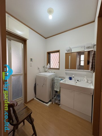 平塚市徳延　中古戸建の脱衣所