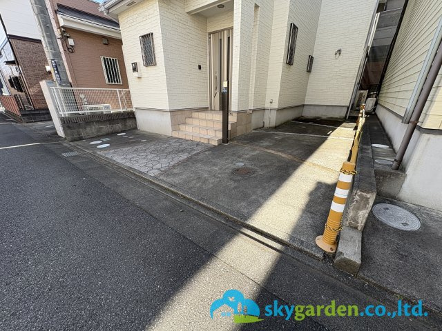 平塚市徳延　中古戸建の駐車場