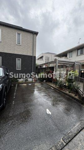 シャーメゾン室見の駐車場