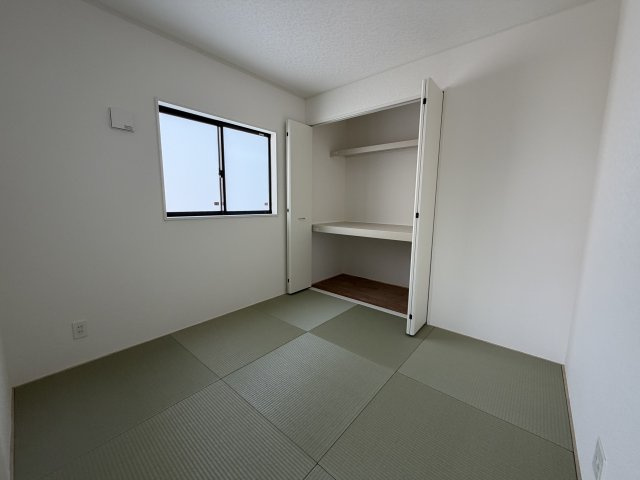 南城市佐敷佐敷　第1（全3棟）3号棟の和室|3号棟　洋風和室4.5帖＋収納付き♪