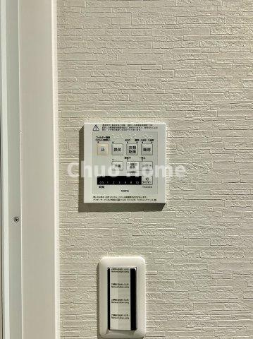 リバーパーク桜木の冷暖房・空調設備|【浴室乾燥機】暖房・冷風・換気・乾燥が可能です。毎日を快適に過ごせるうれしい機能が揃っています。雨の日の洗濯物も安心です。