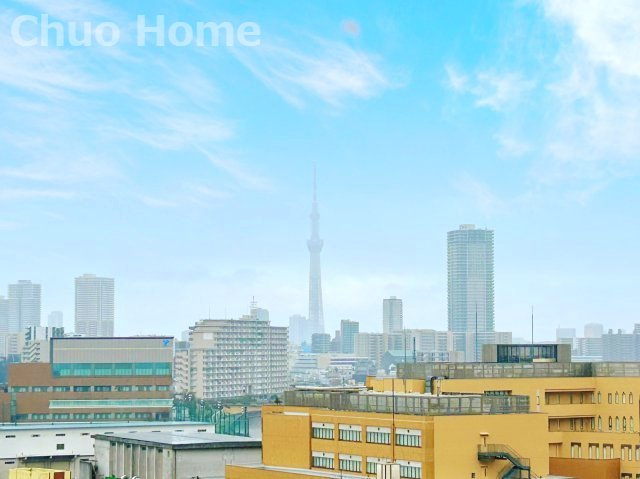 リバーパーク桜木の展望|手を伸ばせば、ふれることが出来そうな環境が、そのままインテリアになったような印象です。その豊かな眺望にふさわしい空間には、通風・採光にも優れ、心地よい光と風があふれています