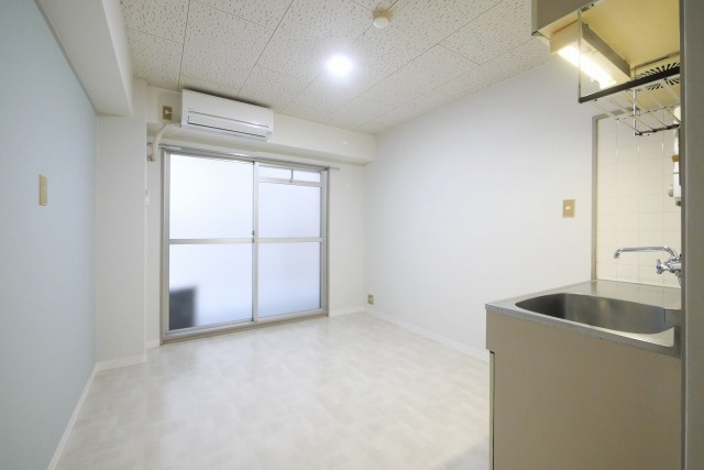 大阪市西区九条１丁目の賃貸マンションの居間・リビング