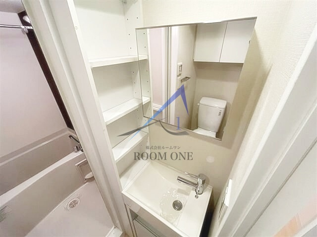 ビバリーホームズ練馬桜台の洗面所|独立洗面台です。