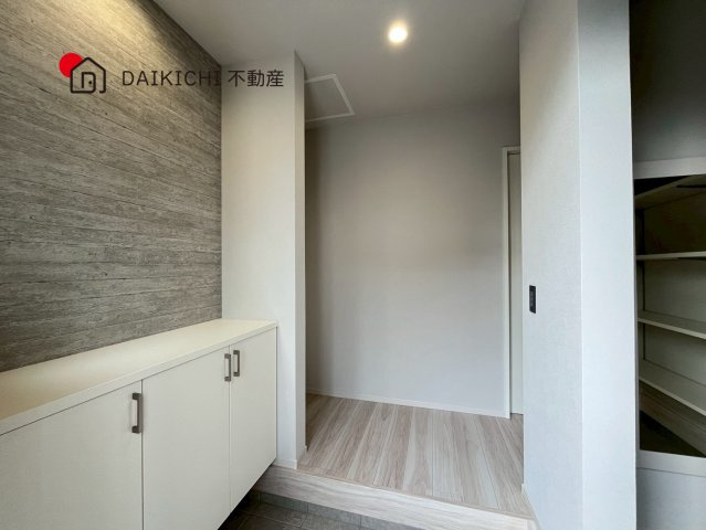 【玄関】 | KIS鴻巣市宮前9期　LIGARE　新築戸建　全1棟　1号棟
