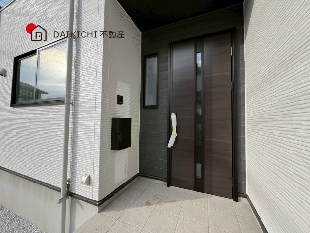 【玄関】 | KIS鴻巣市宮前9期　LIGARE　新築戸建　全1棟　1号棟