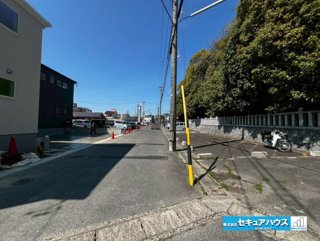 【本日ご案内可能】日進市梅森台　全3棟の前面道路含む現地写真|事前予約にて現地ご見学いただけます！お気軽にお問い合わせください♪
■株式会社　セキュアハウス　豊明支店■
住宅ローンに強く、知識、経験豊富なスタッフ在籍
お客様に寄り添い、ご成約後もサポート致します