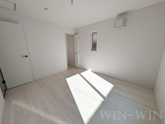 北山町戸建貸家の洋室