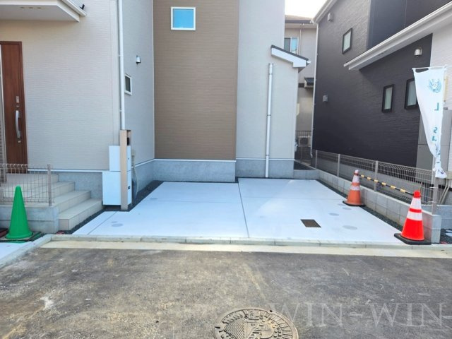 北山町戸建貸家の駐車場