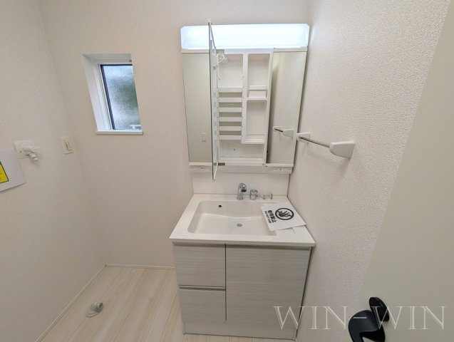 北山町戸建貸家の洗面所