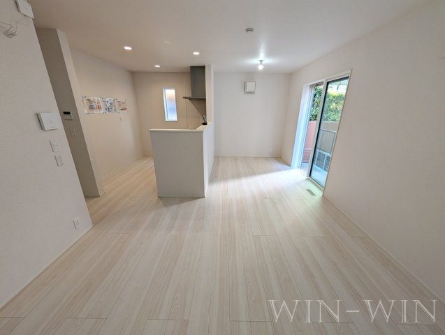 北山町戸建貸家の居間・リビング