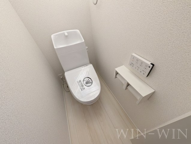 北山町戸建貸家のトイレ