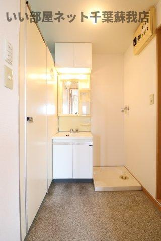 BAY SIDE COURT壱番館の洗面所|朝の準備に活躍する、洗髪洗面化粧台！