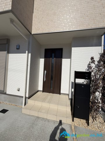 平塚市御殿　新築戸建　全4棟4棟の玄関