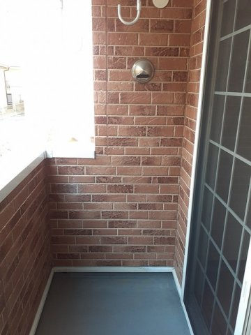 アヴァンツァーレ・ウエストのバルコニー