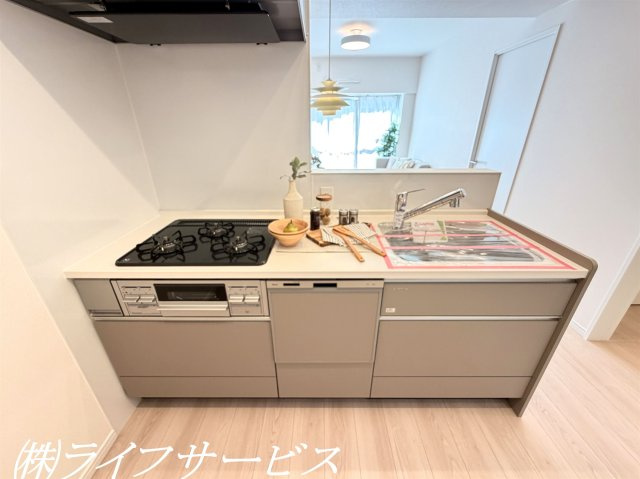 【キッチン】 | ニュー大阪ハイツ（宮原２丁目） | システムキッチン／食洗機、浄水器付の機能的なキッチンです！