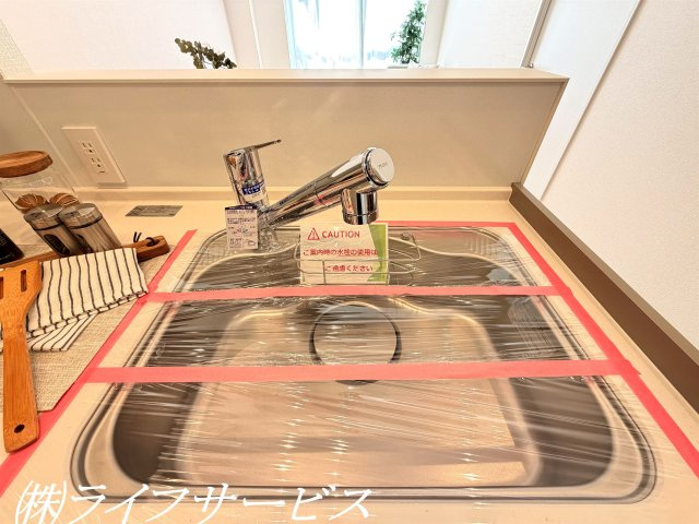 【キッチン】 | ニュー大阪ハイツ（宮原２丁目） | キッチンシンク／浄水器付水栓搭載