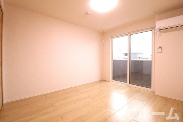 レフィナードCの居間・リビング