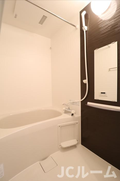 レフィナードCの浴室