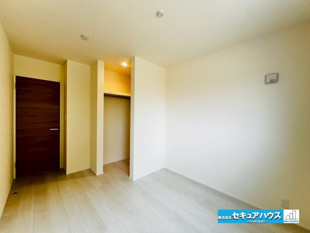 【本日ご案内可能】日進市梅森台　全3棟の洋室|【洋室】
◆お子様のお部屋や主寝室、来客時の宿泊室、趣味のお部屋としてもご利用いただけます♪