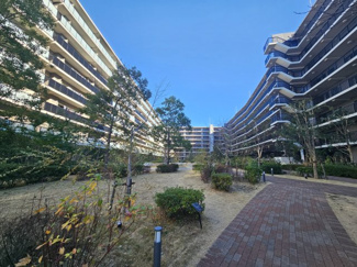 【中庭】 | ザ・シーズンズグランアルト越谷レイクタウン | 四季の恵みを五感で楽しむ「センターガーデン」　ここに住まう方だけが享受できる優雅な中庭です