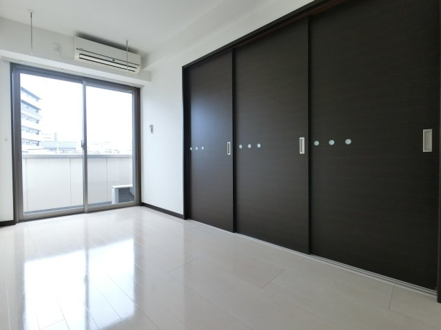 プランドール千葉の洋室