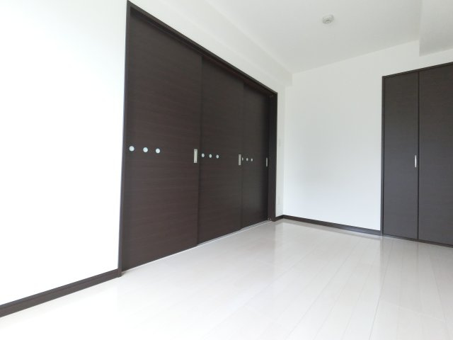 プランドール千葉の洋室