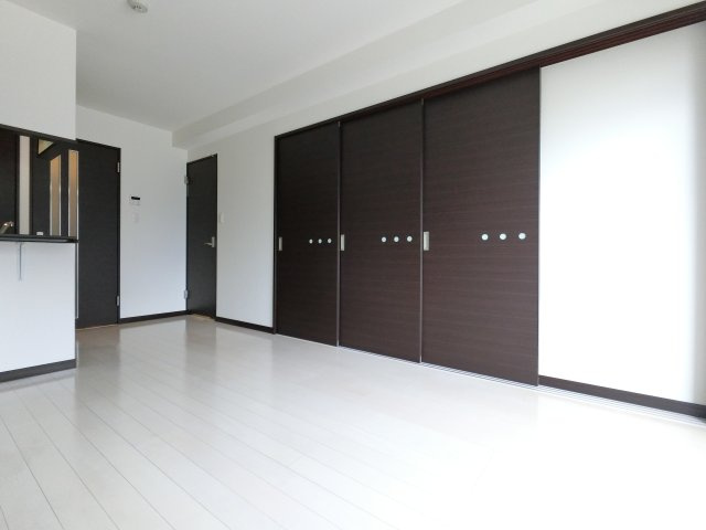 プランドール千葉の居間・リビング