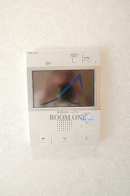 ルーブル下丸子伍番館のセキュリティ|モニター付きインターホンです。
