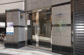 ステージファースト池尻大橋のエントランス