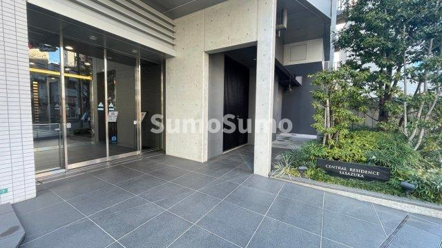 セントラルレジデンス笹塚のエントランス|ゆとりのあるエントランスです