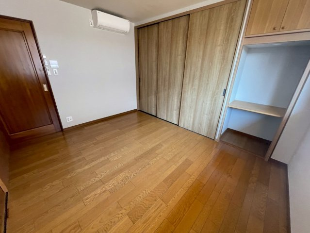 赤坂一戸建の居間・リビング