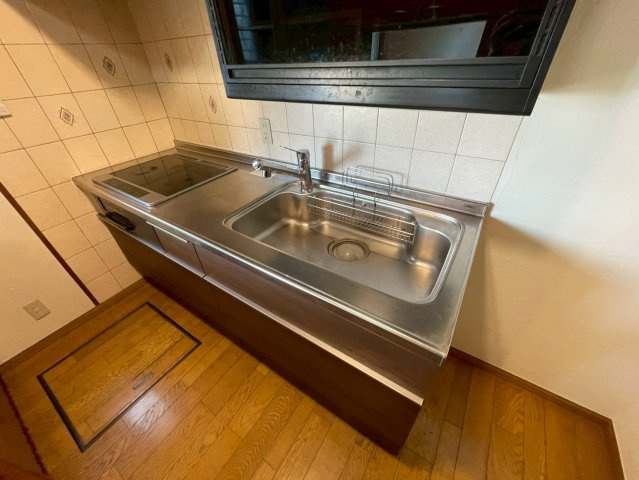 赤坂一戸建のキッチン