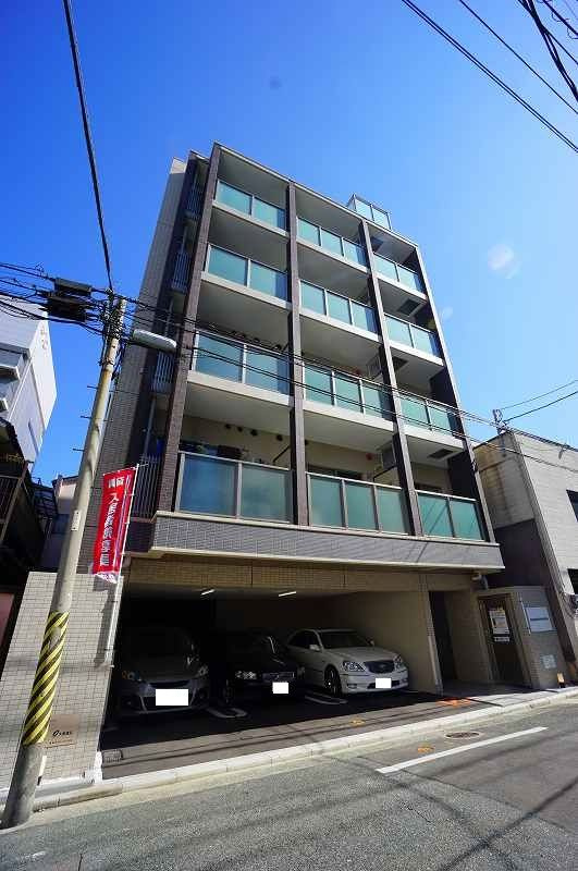 ソーレ・コモンドの外観