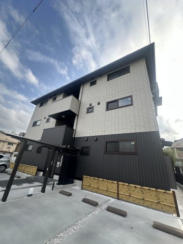 セゾン箱崎宮前