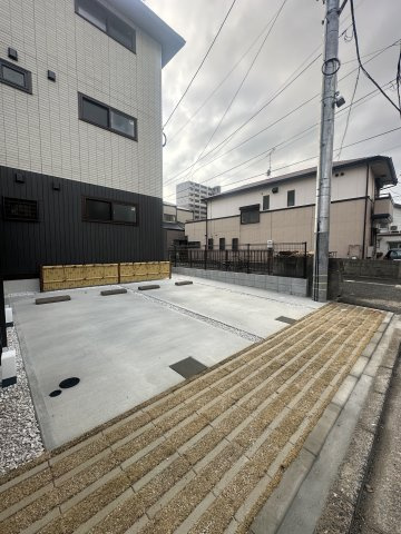 セゾン箱崎宮前の駐車場