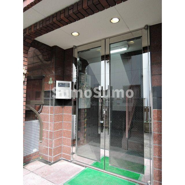 ストーンハイツのエントランス|建物の内部です