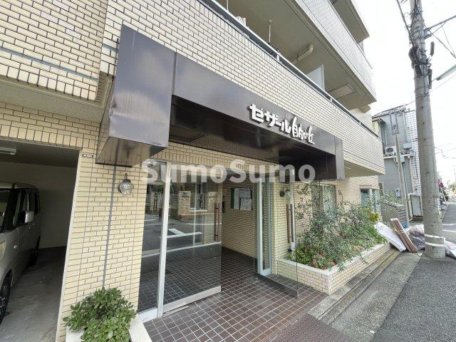 セザール自由が丘のエントランス|ゆとりのあるエントランスです