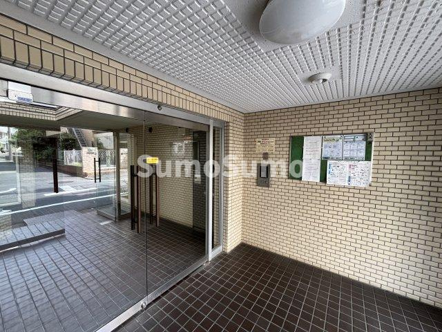 セザール自由が丘のエントランス|毎日通るエントランスはこのようになっています